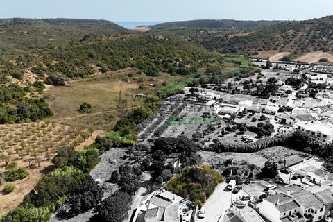 4 bedrooms Land in Budens, Portugal No. 278621