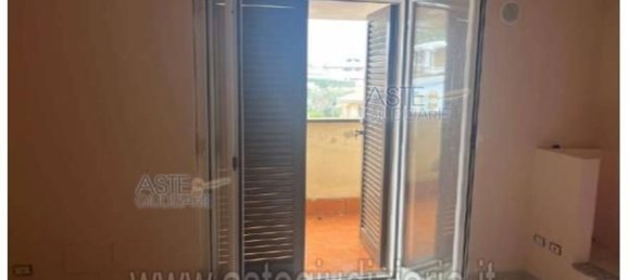 5 bedrooms Apartment in Lariano, Italy No. 321093 33