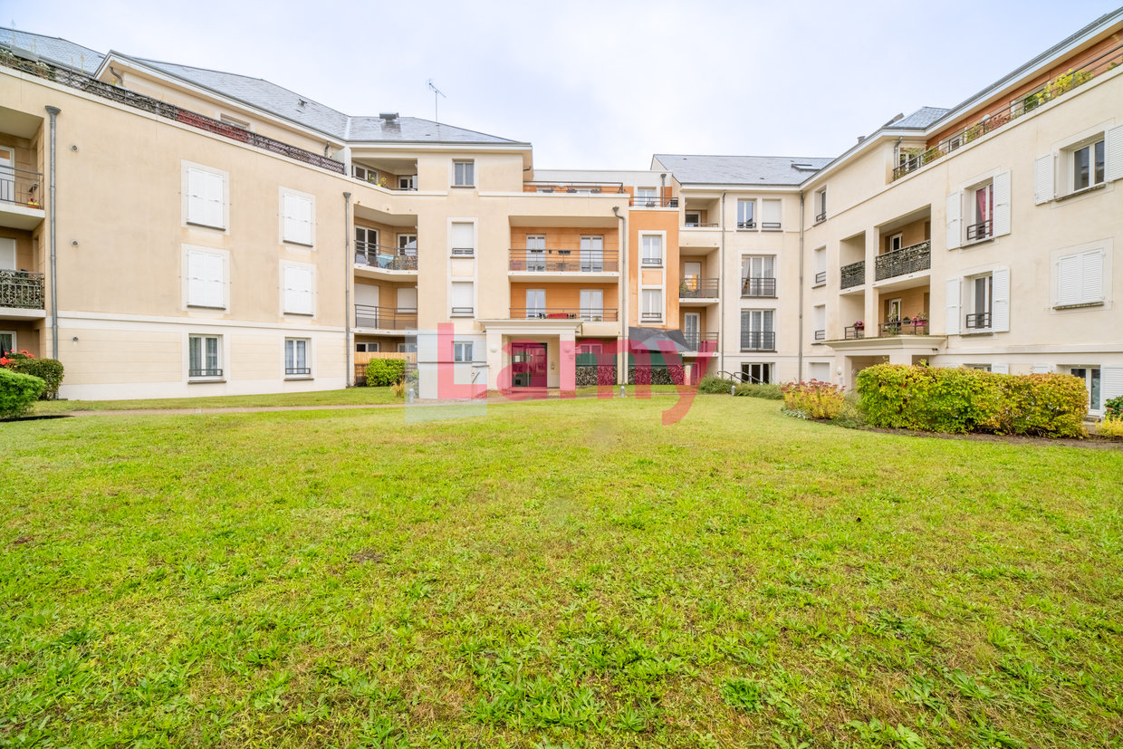 1 bedroom Apartment in Orleans, France No. 246729