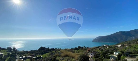 3 bedrooms Villa in Moneglia, Italy No. 262190 2