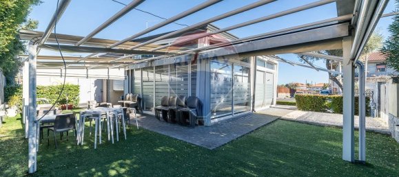 2 rooms Commercial property in San Giovanni la Punta, Italy No. 58575 5