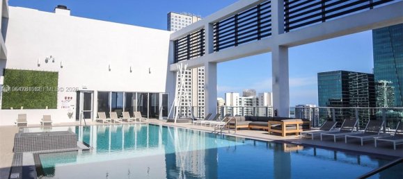 2 Schlafzimmer Gewerbliche Immobilien in Miami, USA, Nr. 615579 8