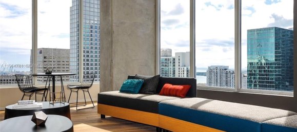 2 Schlafzimmer Gewerbliche Immobilien in Miami, USA, Nr. 615579 5