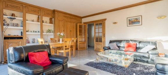 3 bedrooms Apartment in Paris, France No. 163550 5