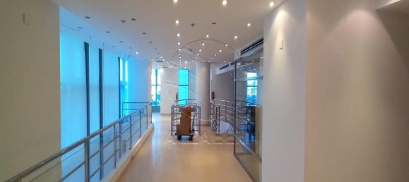 518m² Shop in Corniche Road, UAE No. 29442 7