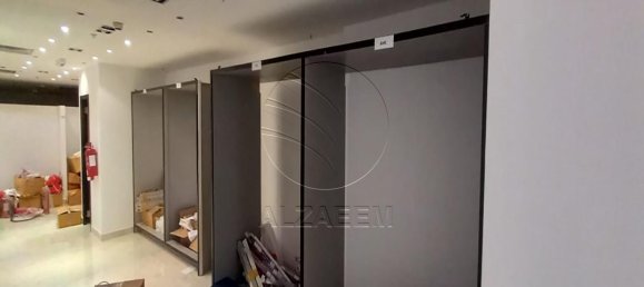 518m² Shop in Corniche Road, UAE No. 29442 6