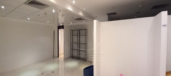 518m² Shop in Corniche Road, UAE No. 29442 8