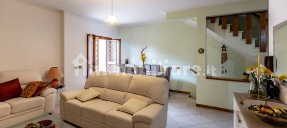 3 bedrooms House in Rome, Italy No. 161043 2