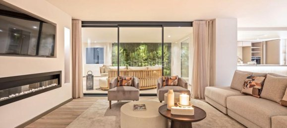 5 bedrooms Apartment in Marbella, Spain No. 141774 8