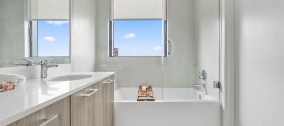 2 dormitorios propiedad comercial en alquiler en Miami, Miami-Dade, Florida, USA № 615329 19