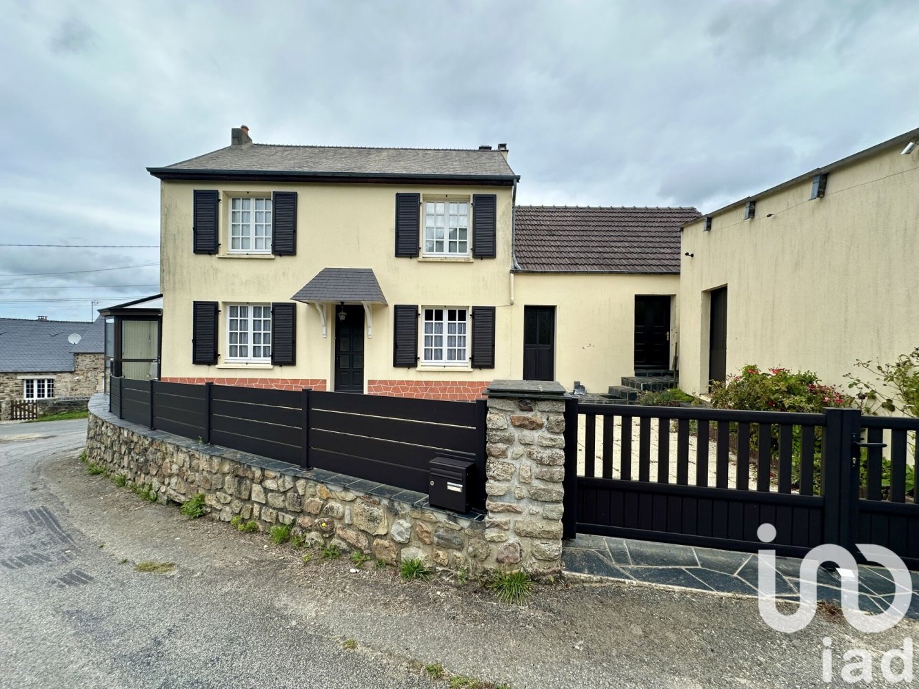 2 Schlafzimmer Haus in Manche, France, Nr. 327306