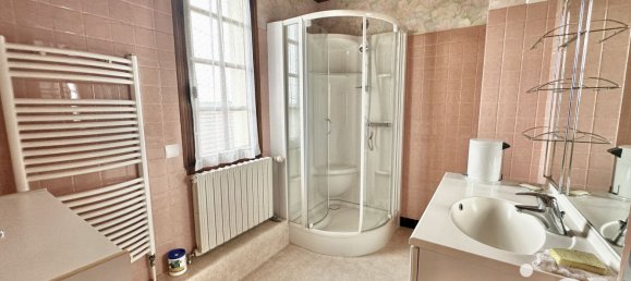 2 Schlafzimmer Haus in Manche, France, Nr. 327306 4