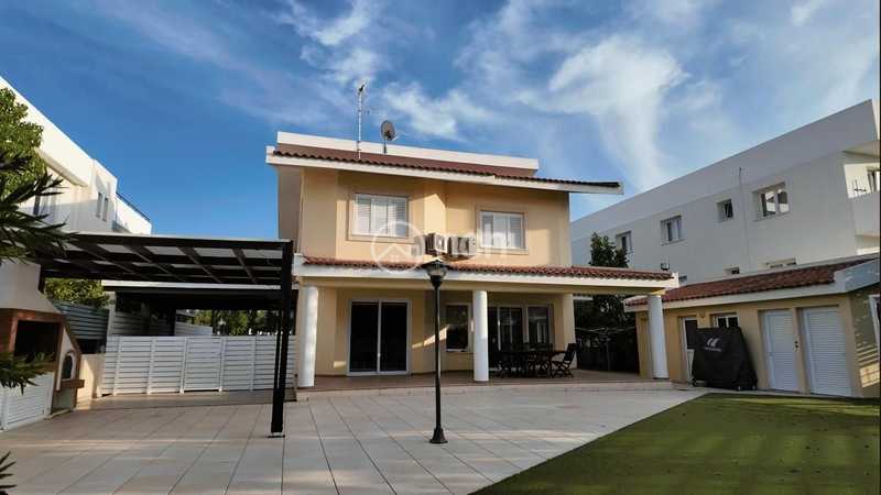 5 غرف نوم منزل في Strovolos, Cyprus رقم 13819