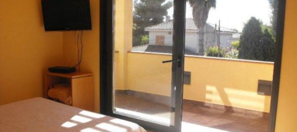 5 Schlafzimmer Haus in Coma-Ruga, Spain, Nr. 286 13