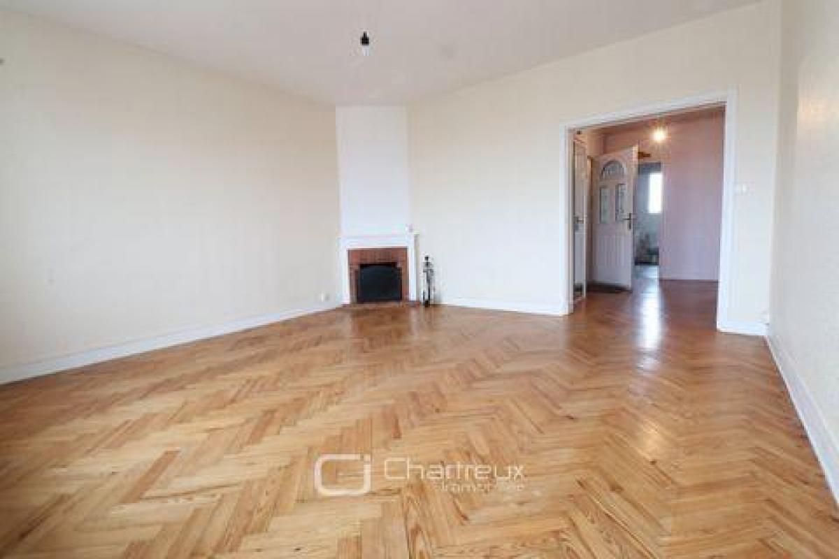 2 bedrooms Condo in Royan, France No. 25886