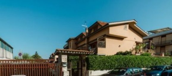 3-salle Appartement à Mentana, Italy No. 16923 3