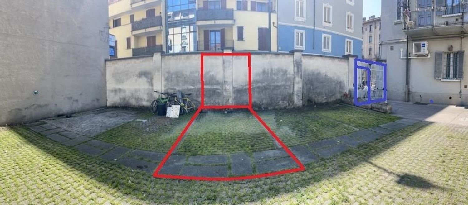 15m² Parking in Milan, Italy No. 316048