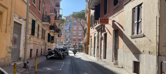 1 bedroom Apartment in Rome, Italy No. 265286 20