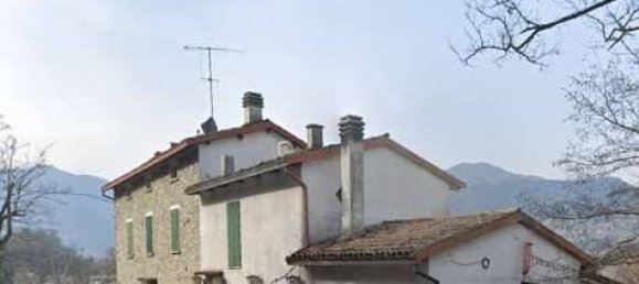 5 rooms House in Calestano, Italy No. 302534 3