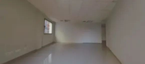 Oficina de 2 dormitorios en León, Spain No. 65738 9