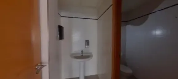 Oficina de 2 dormitorios en León, Spain No. 65738 13