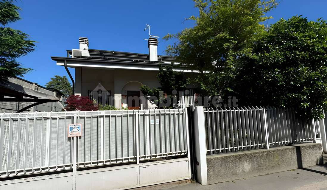 4-Zimmer Wohnung in Paderno Dugnano, Italy, Nr. 14039