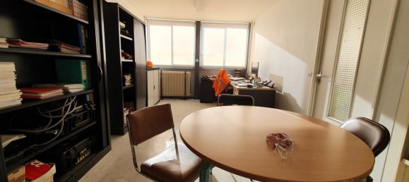  مكتب في Chaumont, France 1600متر مربع رقم 77064 14