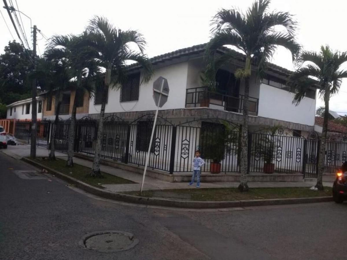 Casa de 5 dormitorios en Valle del Cauca, Colombia No. 4913
