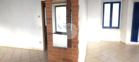 Propiedad comercial de 2 habitaciónes en Urgnano, Italy No. 280244 4