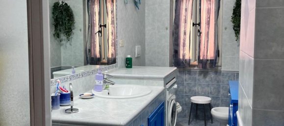 2-salle Appartement à Rome, Italy No. 51729 12