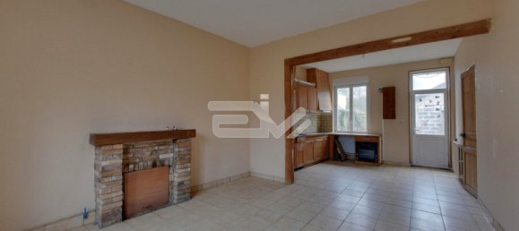 5 bedrooms House in Braine, France No. 83320 2