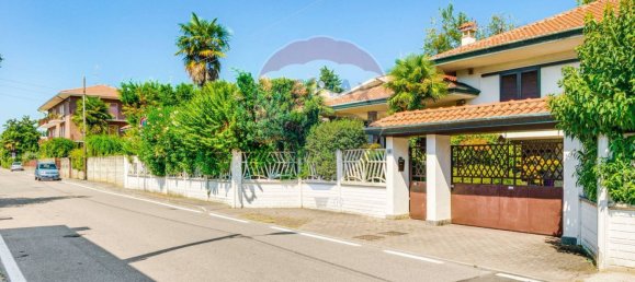 Villa de 2 dormitorios en Castellanza, Italy No. 356152 21