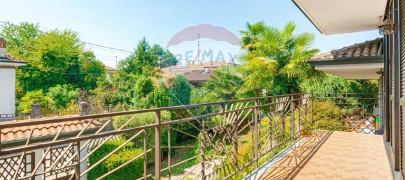 Villa de 2 dormitorios en Castellanza, Italy No. 356152 4