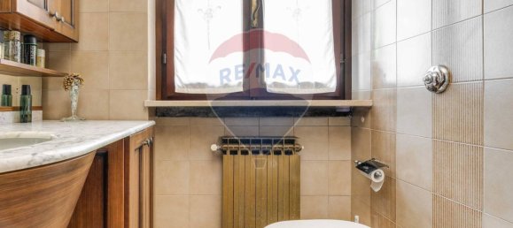 Villa de 2 dormitorios en Castellanza, Italy No. 356152 16