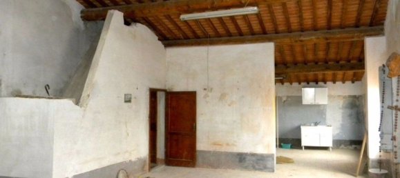 11 rooms House in San Giuliano Terme, Italy No. 87471 32