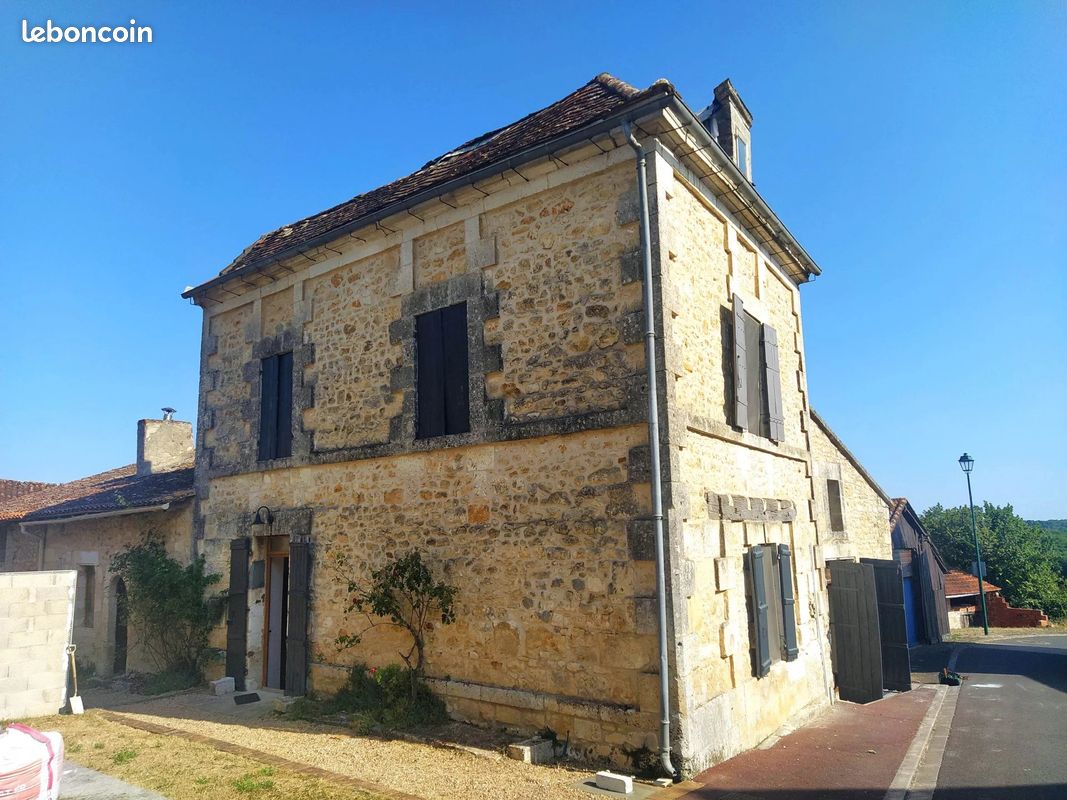 3 bedrooms House in Dordogne, France No. 340301