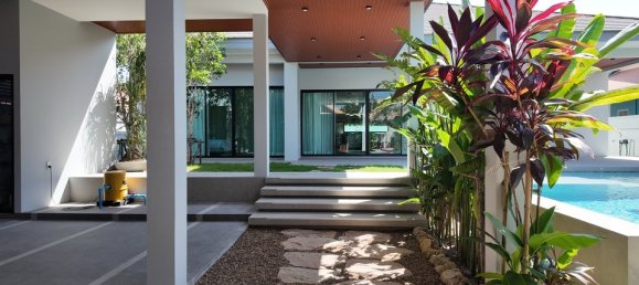 3 bedrooms Villa in Pattaya, Thailand No. 75005 3