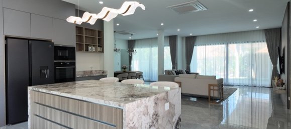 3 bedrooms Villa in Pattaya, Thailand No. 75005 14