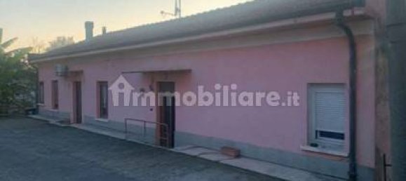 3 bedrooms House in Cassano Magnago, Italy No. 292631 2