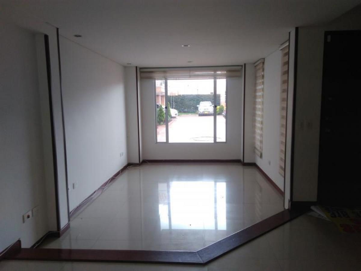 3 bedrooms House in Cundinamarca, Colombia No. 7835