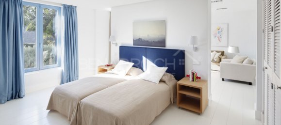 5 bedrooms Villa in Malaga, Spain No. 121292 9