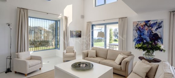 5 bedrooms Villa in Malaga, Spain No. 121292 4