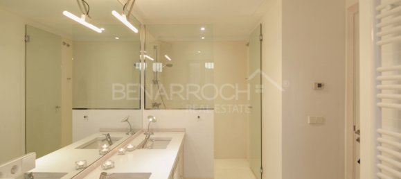 5 bedrooms Villa in Malaga, Spain No. 121292 19