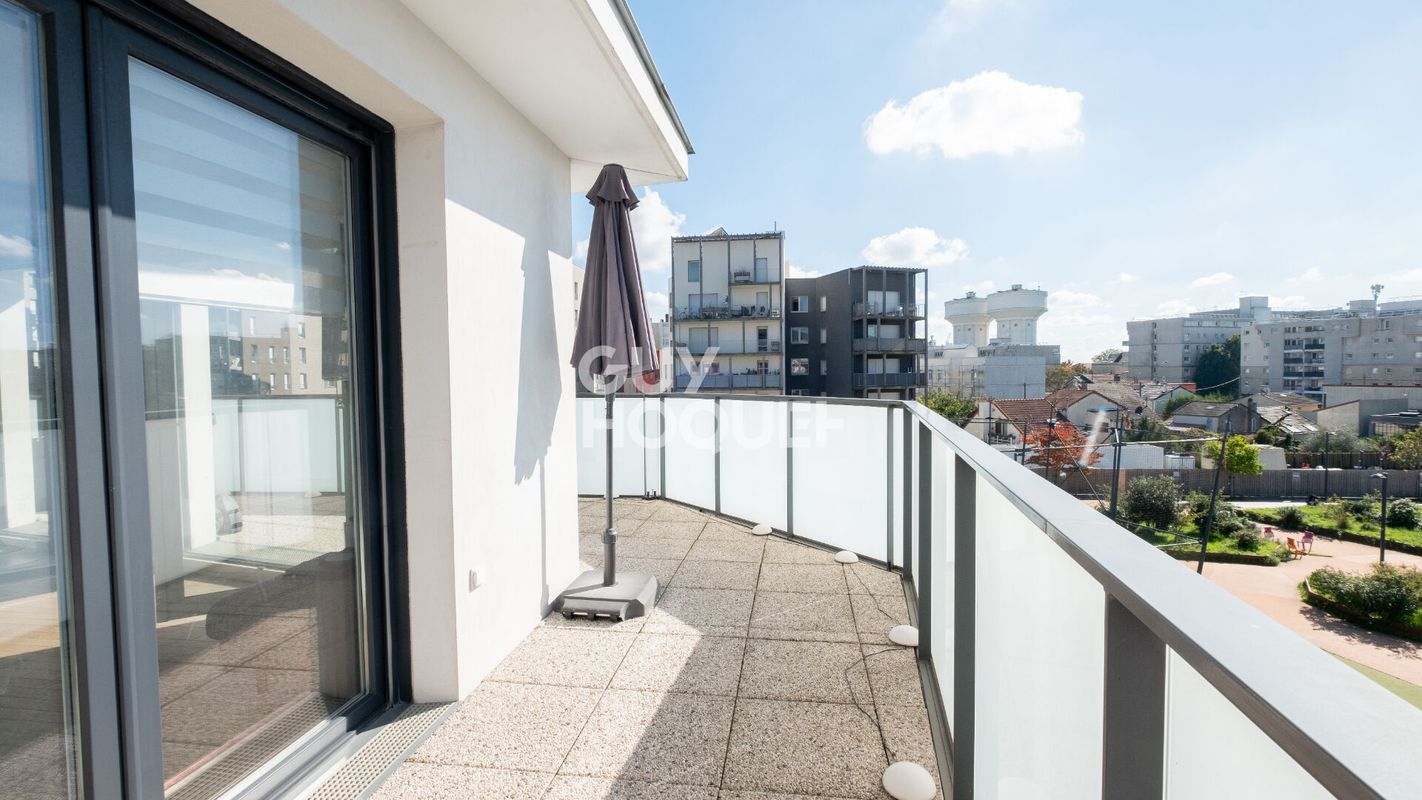 3 غرف نوم شقة في Romainville, France رقم 167842