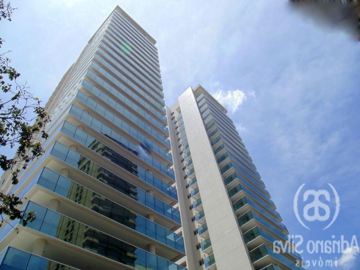 Apartamento de 4 dormitorios en Sao Paulo, Brazil No. 579224