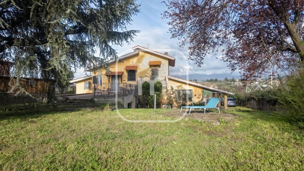 4 bedrooms Villa in San Cesareo, Italy No. 349231