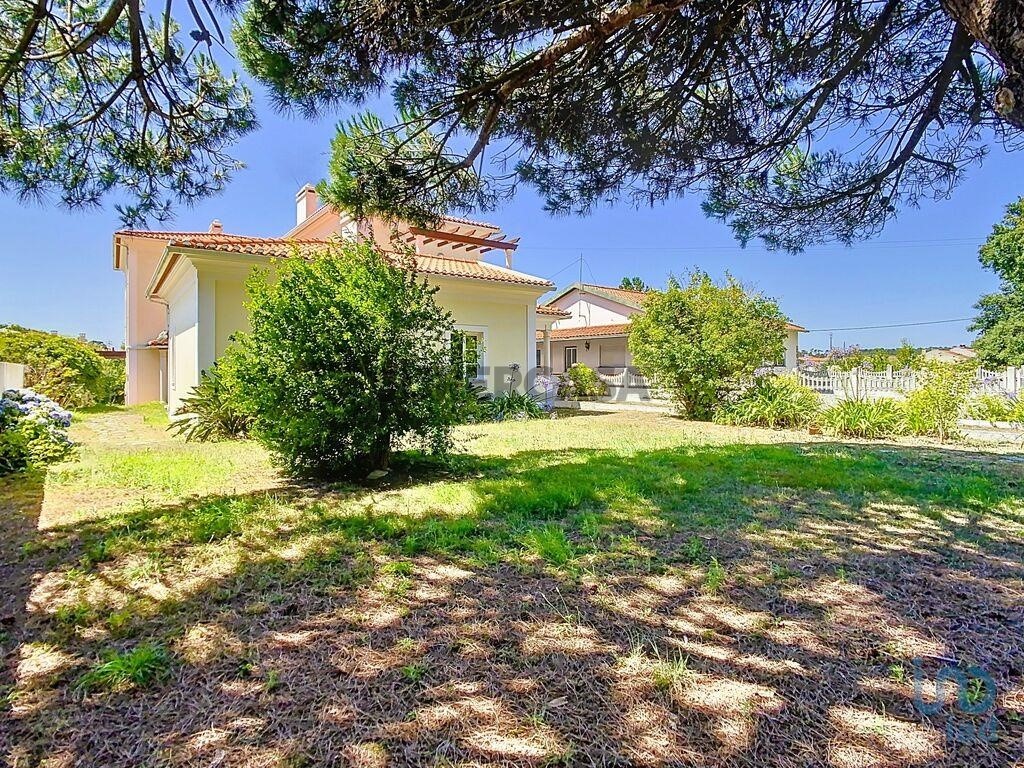 5 bedrooms House in Marinha Grande, Portugal No. 240893