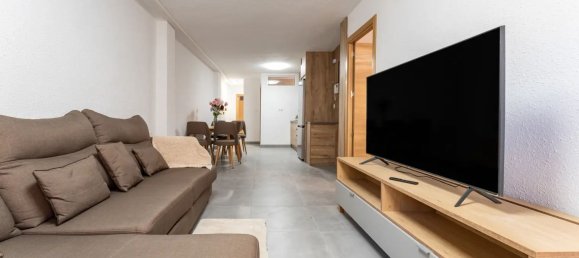 3 bedrooms Apartment in Malaga, Spain No. 160102 4