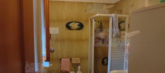 10 rooms Apartment in Montescudo Monte Colombo, Italy No. 13231 8