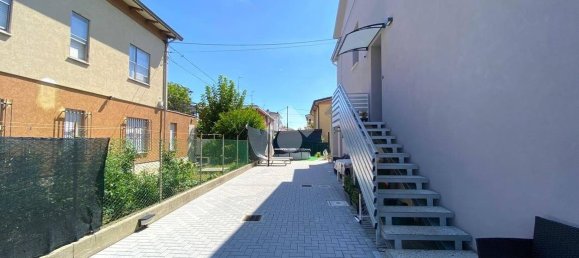 Casa de 3 dormitorios en Mirandola, Italy No. 323378 9